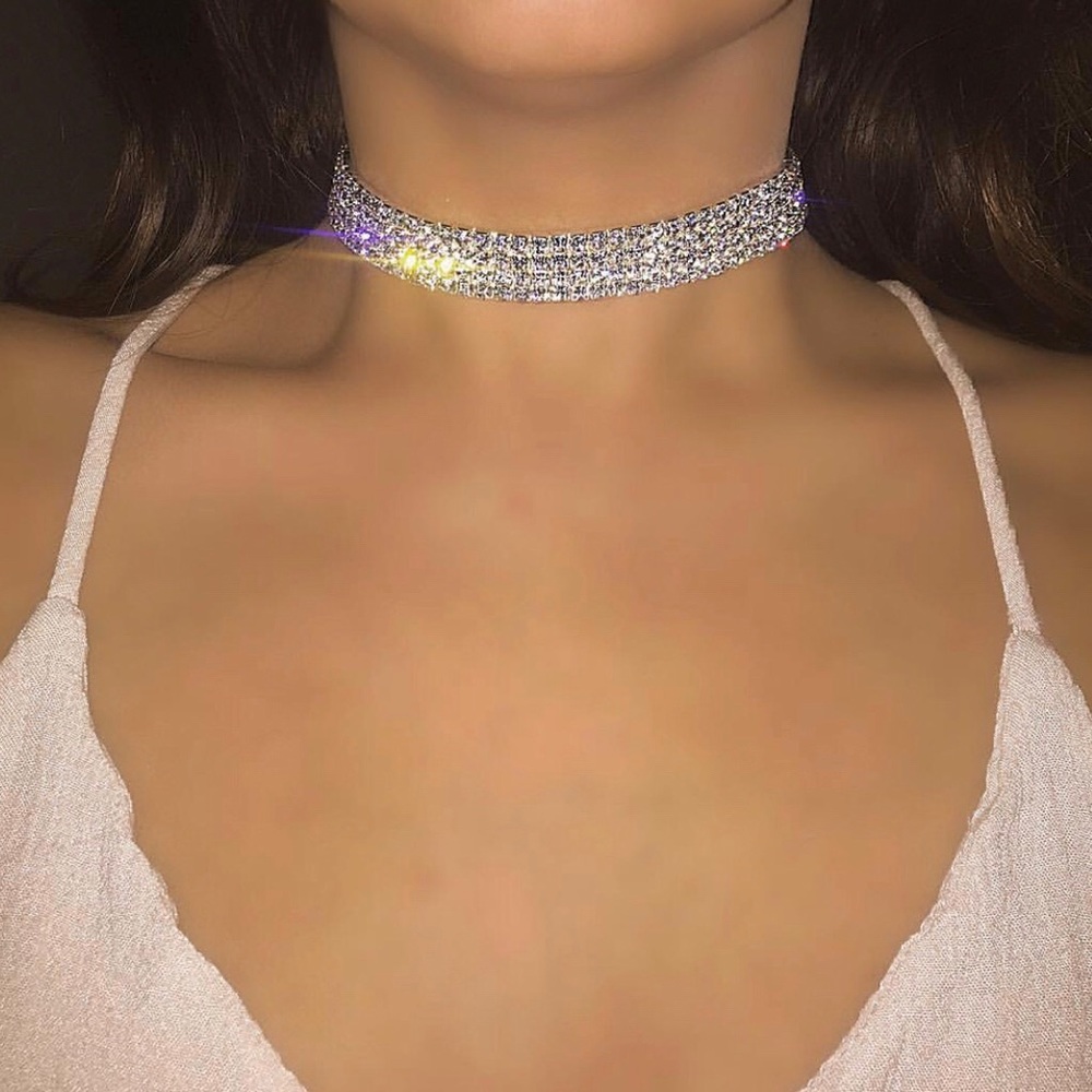 SMALL CRYSTAL CHOKER